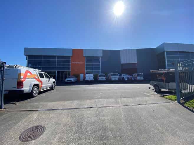 Premium Office Skewed Industrial