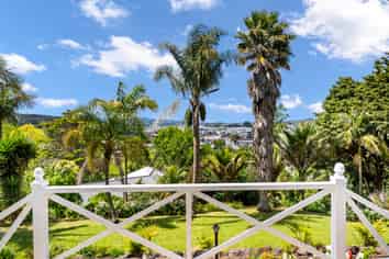 8 High Oaks Way, Avenues