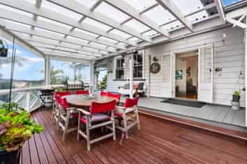 8 High Oaks Way, Avenues