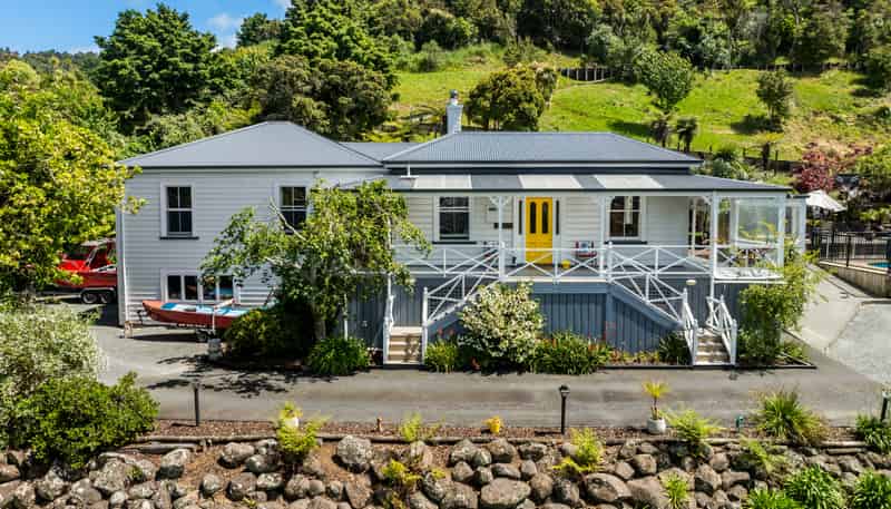 8 High Oaks Way, Avenues