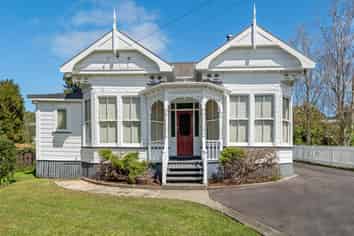 11 Kirikiri Road, Woodhill