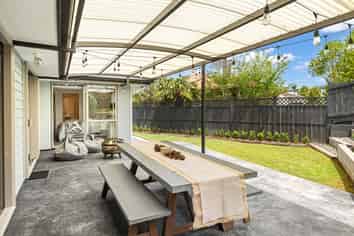 23 Pebble Beach Boulevard, Kamo