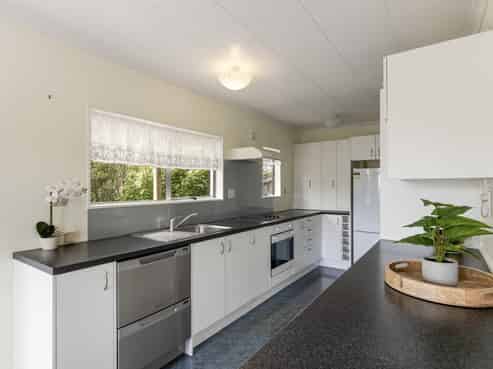 79 Queens Road, Glen Avon