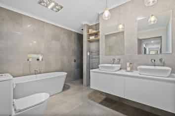 66 Austin Road, Maunu