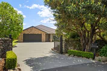 66 Austin Road, Maunu