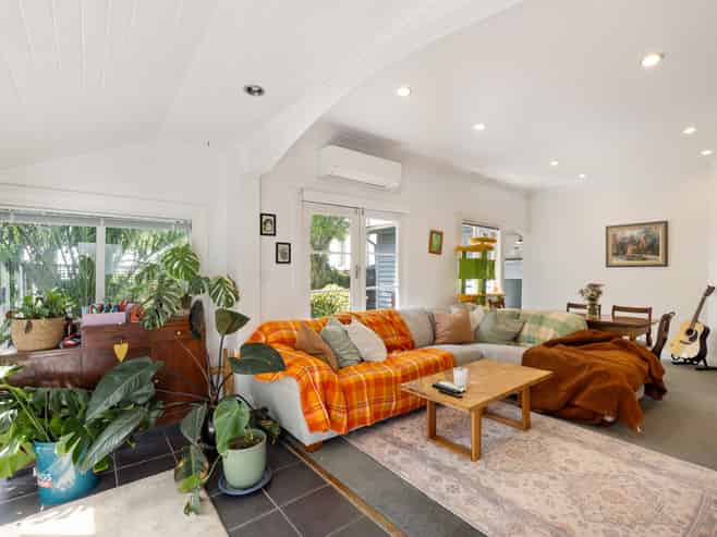 66 Caledonian Road, Saint Albans