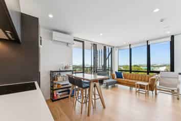 303/10 Auburn Street, Takapuna