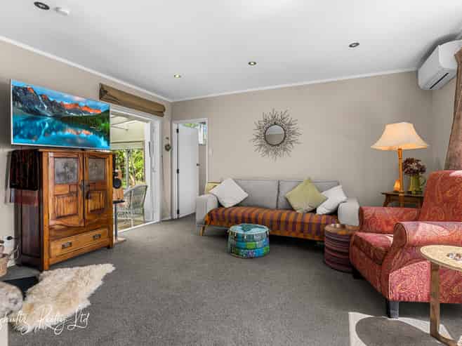 5A Whaka Street, Maungaturoto