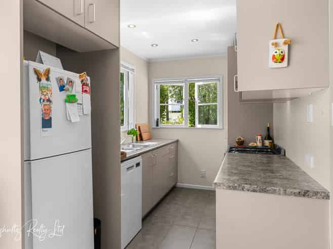 5A Whaka Street, Maungaturoto