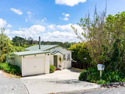 5A Whaka Street, Maungaturoto