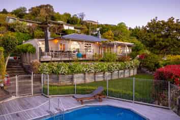 16 Champion Terrace, Moana