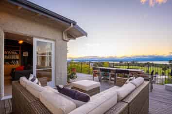 16 Champion Terrace, Moana