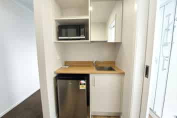 1C/7 Greta Street, Glenview