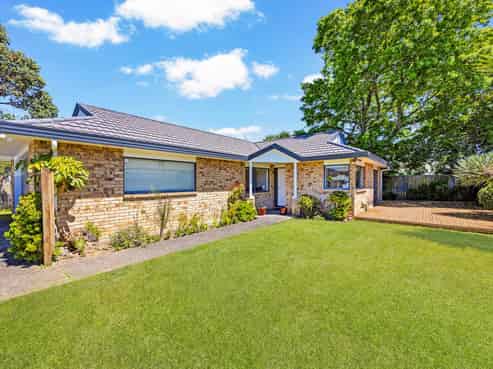 35 Enuamanu Road, Favona