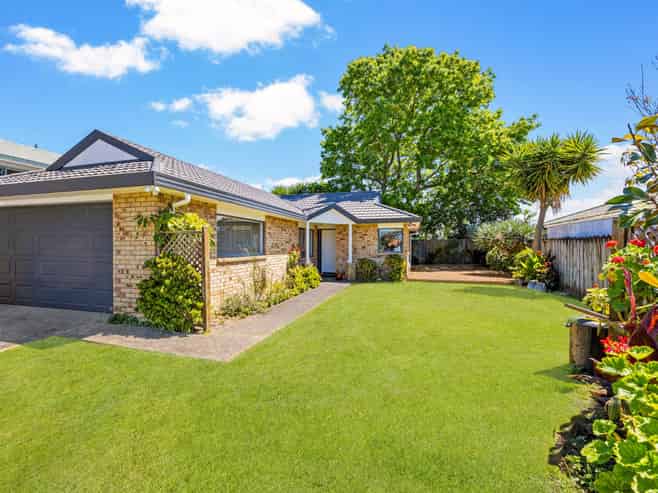 35 Enuamanu Road, Favona