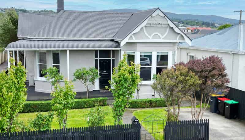 44 Hargest Crescent, Saint Kilda