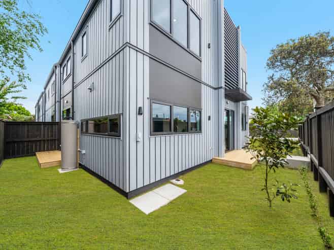 42 Church Road, Mangere Bridge