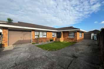 2/152 Rangitoto Road, Papatoetoe