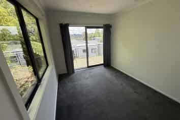 9 Lowry Heights, Stokes Valley