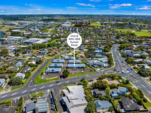 NORTH SHORE - ROAD FRONT CONSULTANCY PREMISES
