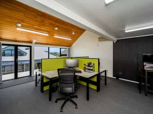 NORTH SHORE - ROAD FRONT CONSULTANCY PREMISES
