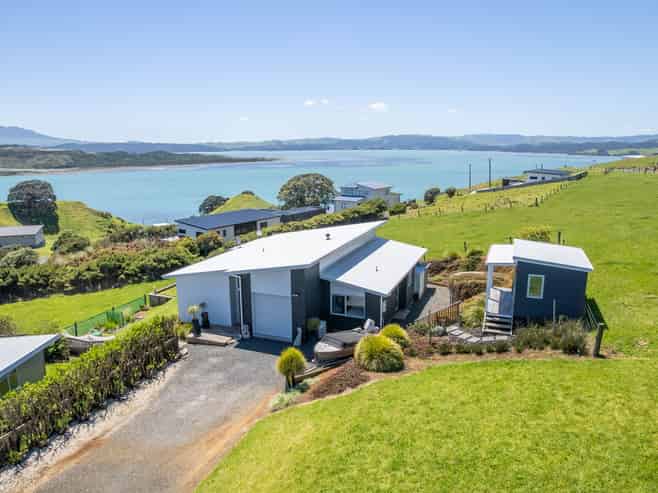 474 Maukutea Drive, Kawhia