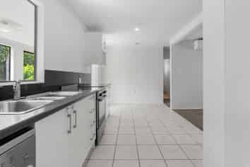 35D Western Hills Drive, Kensington