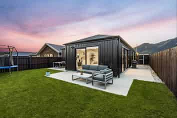 9 Caton Street, Lake Hawea