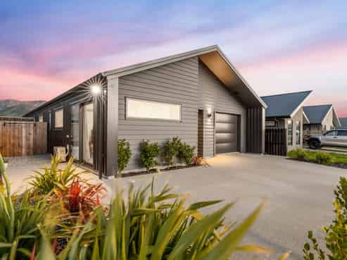 9 Caton Street, Lake Hawea