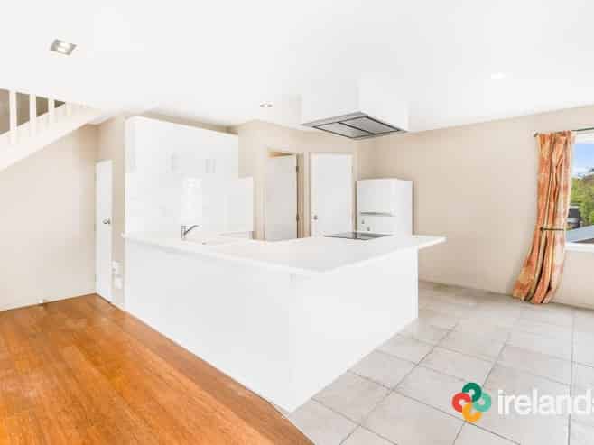 4/86 Springfield Road , Saint Albans