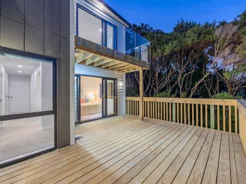 254A Whangaparaoa Road, Red Beach