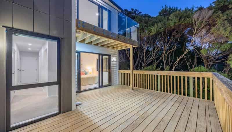 254A Whangaparaoa Road, Red Beach