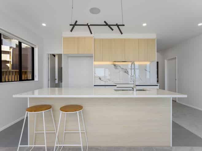 254A Whangaparaoa Road, Red Beach