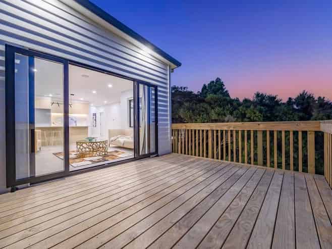 254A Whangaparaoa Road, Red Beach