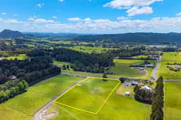137 Apotu Road, Kauri