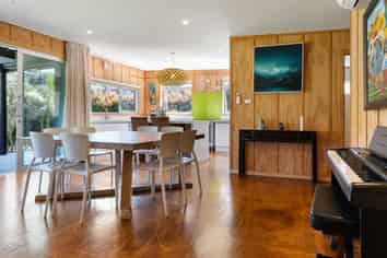 8 Coral Place, Matapouri