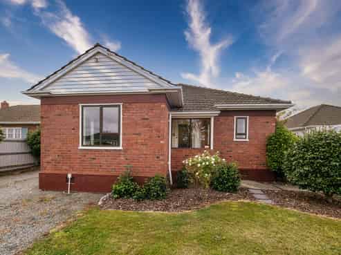 23 Beach Road, Hampstead