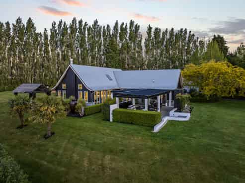 50 Johns Road, Harewood