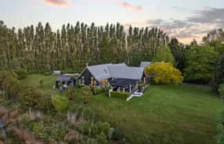 50 Johns Road, Harewood