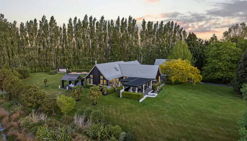 50 Johns Road, Harewood