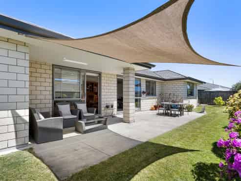 8 Livingstone Drive, Papamoa