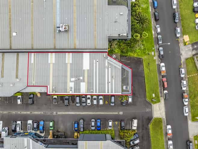 Road front industrial investment