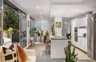 111/16 Huron Street, Takapuna