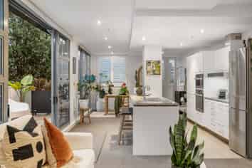 111/16 Huron Street, Takapuna