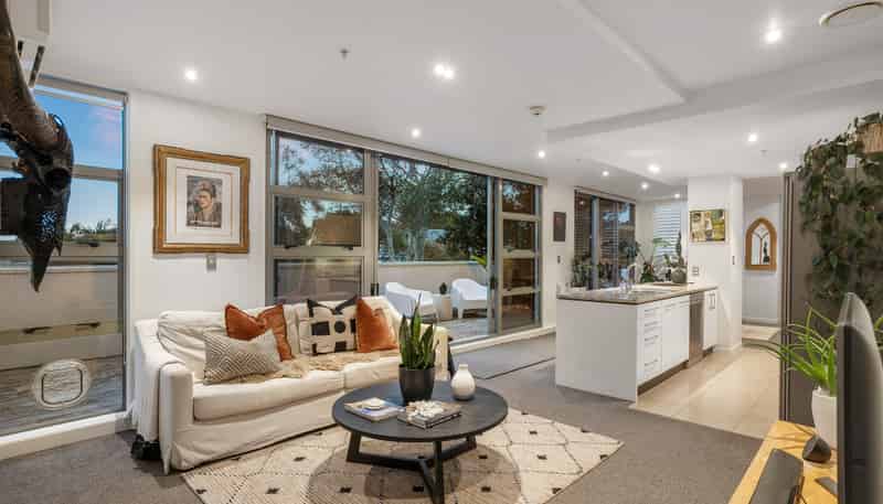 111/16 Huron Street, Takapuna