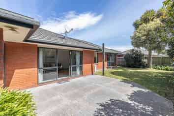 5 Cardigan Bay Place, Addington