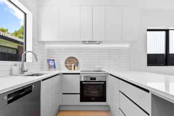 3/18 Albert Road, Kelston