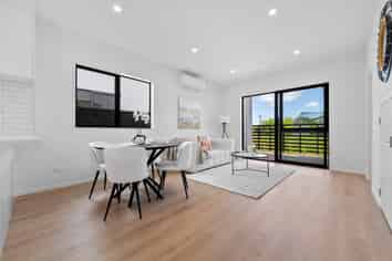 3/18 Albert Road, Kelston