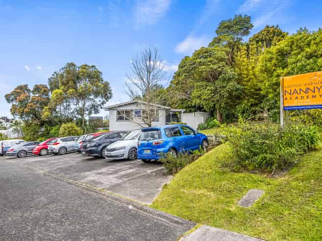 110sqm office in Whangaparaoa