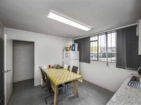 St Johns split-risk investment with rental upside